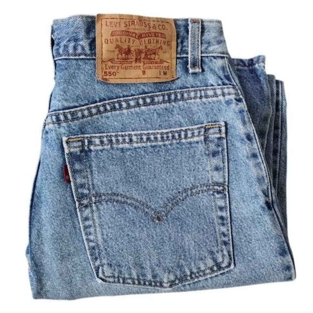 LEVIS x VINTAGE 550 Relaxed Fit Tapered Leg light‎ wash jeans USA Made Size 12